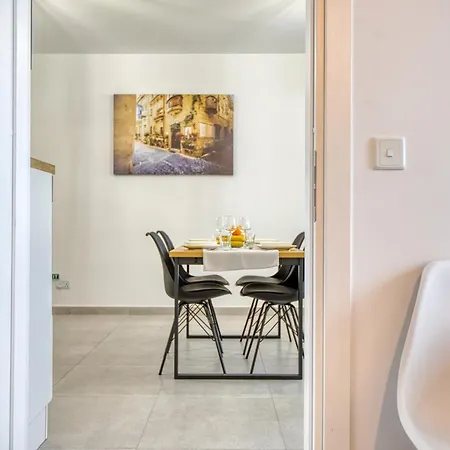 Anita'S Modern Apartment Near Sliema, Valletta, St Julians Msida Exterior photo