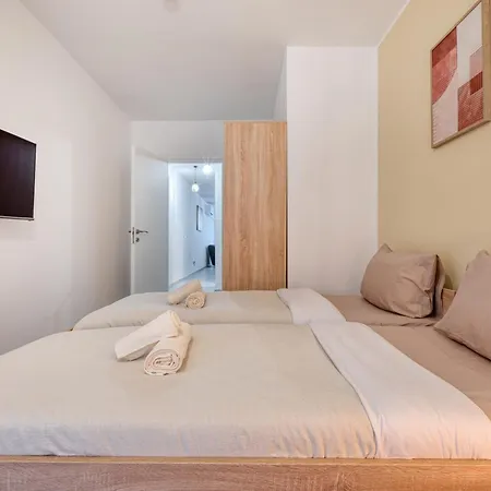 Anita'S Modern Apartment Near Sliema, Valletta, St Julians Msida Exterior photo