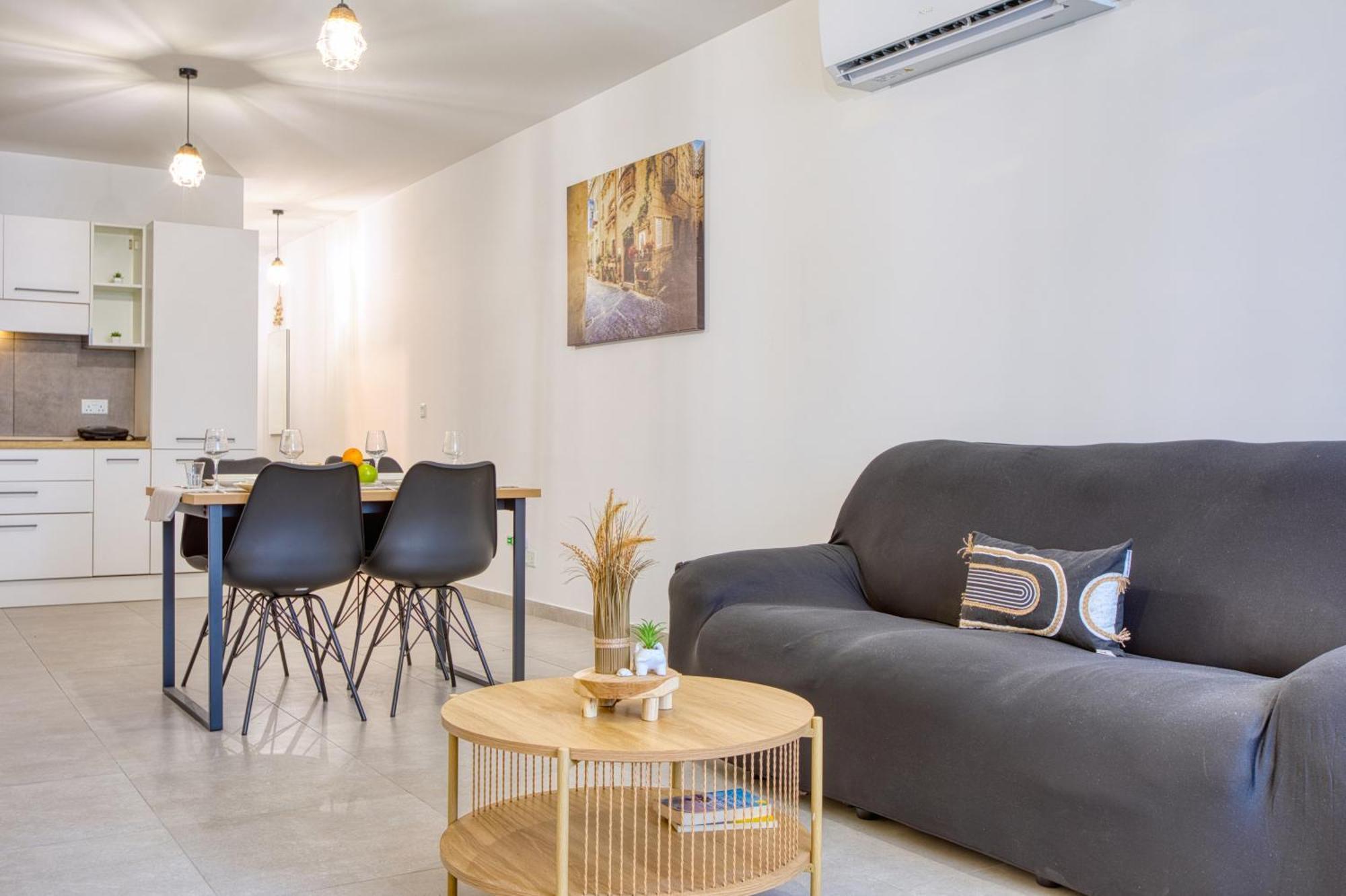 Anita's Modern Near Sliema, Valletta, St Julians * Msida