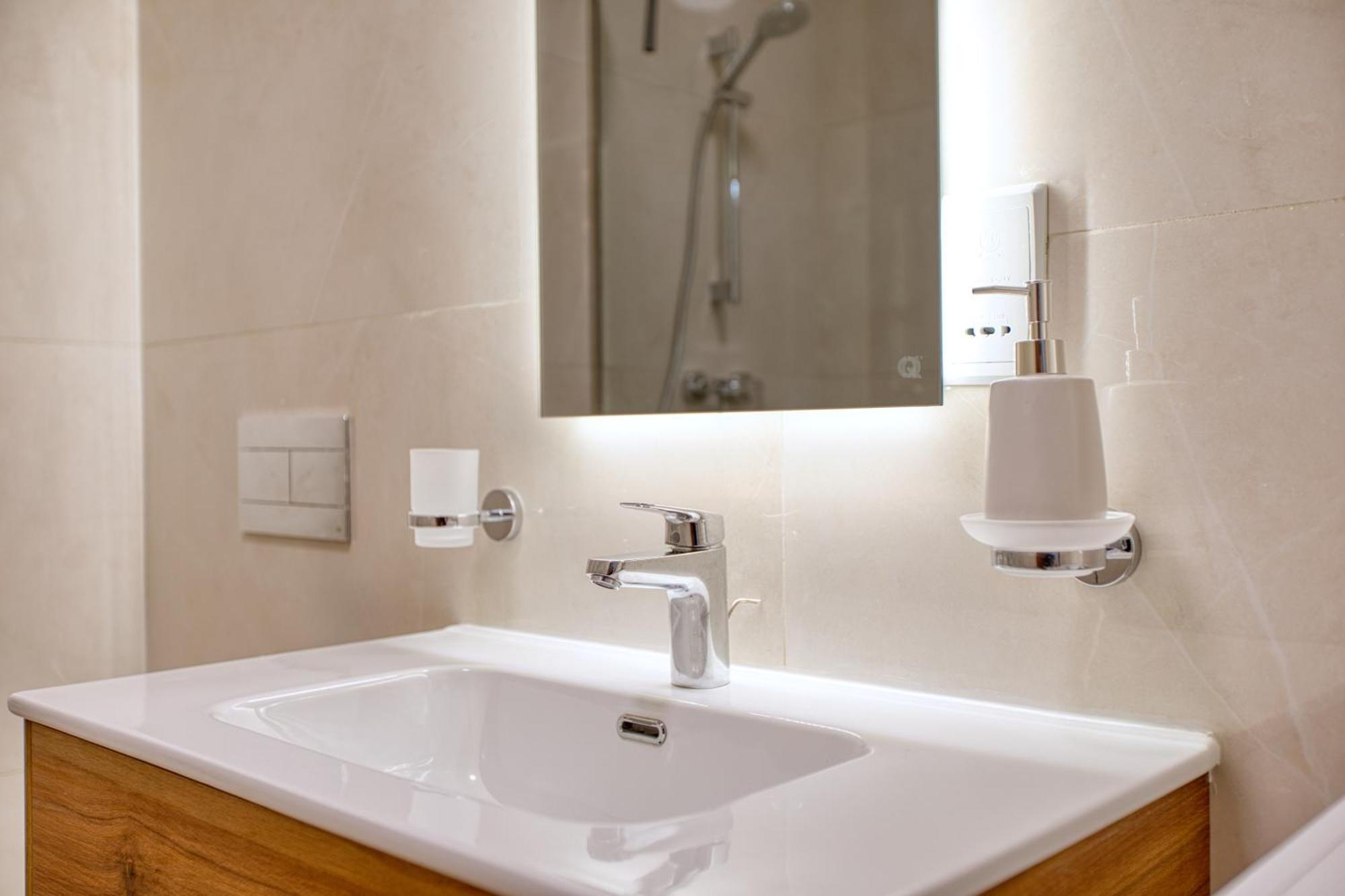 Anita's Modern Near Sliema, Valletta, St Julians * Msida