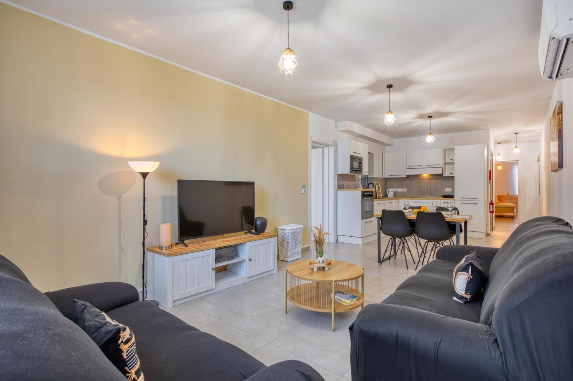 Anita's Modern Near Sliema, Valletta, St Julians Msida